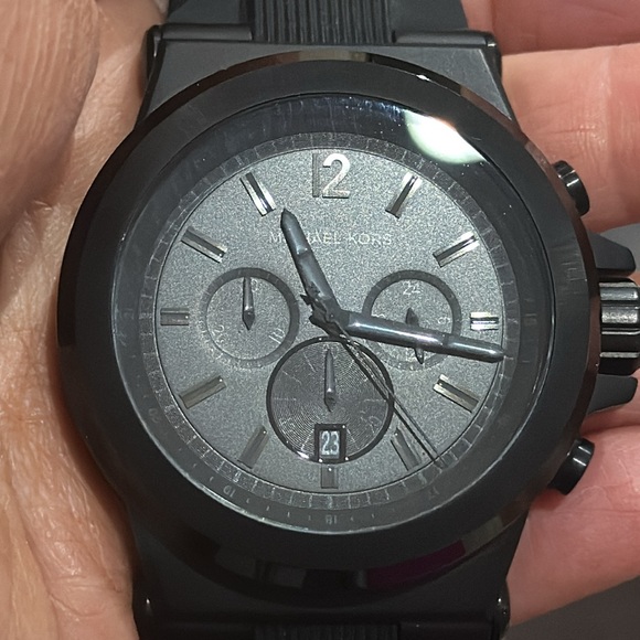 Authentic Michael Kors Men’s Dylan 45mm Chronograph Watch MK-8152, EUC - Picture 6 of 15